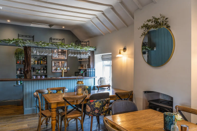The-Lounge-Upper-Floor-Bar